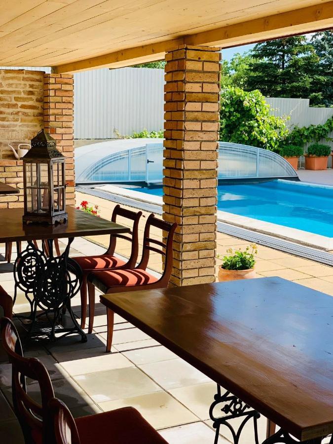 Lilium Villa เฮวิซ ภายนอก รูปภาพ